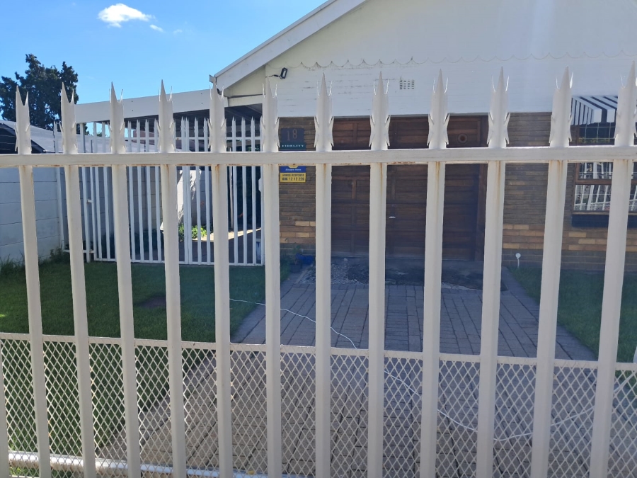 3 Bedroom Property for Sale in Odendaalsrus Free State
